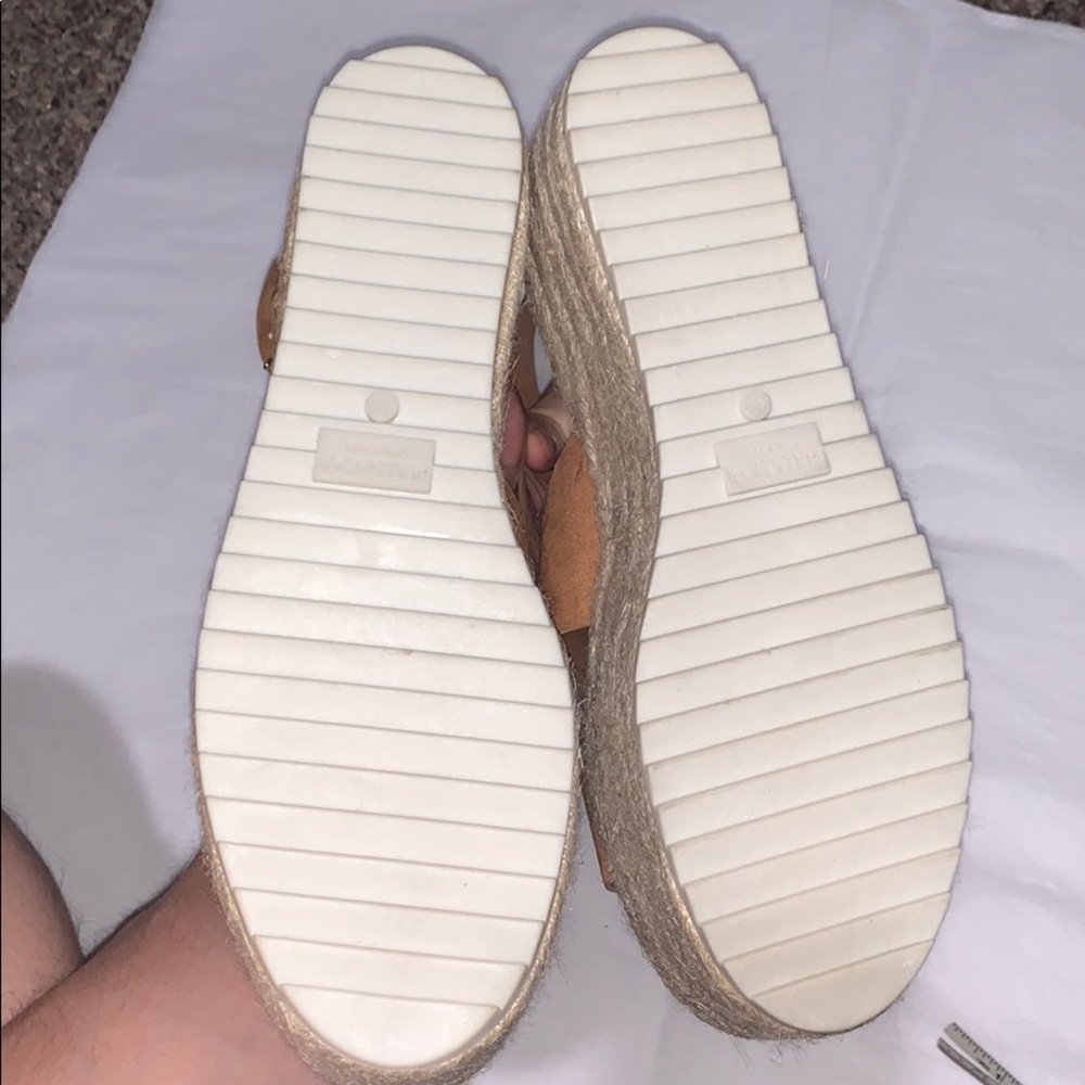 Pull&Bear tassle front heel sandal in tan size 8 - Picture 9 of 10